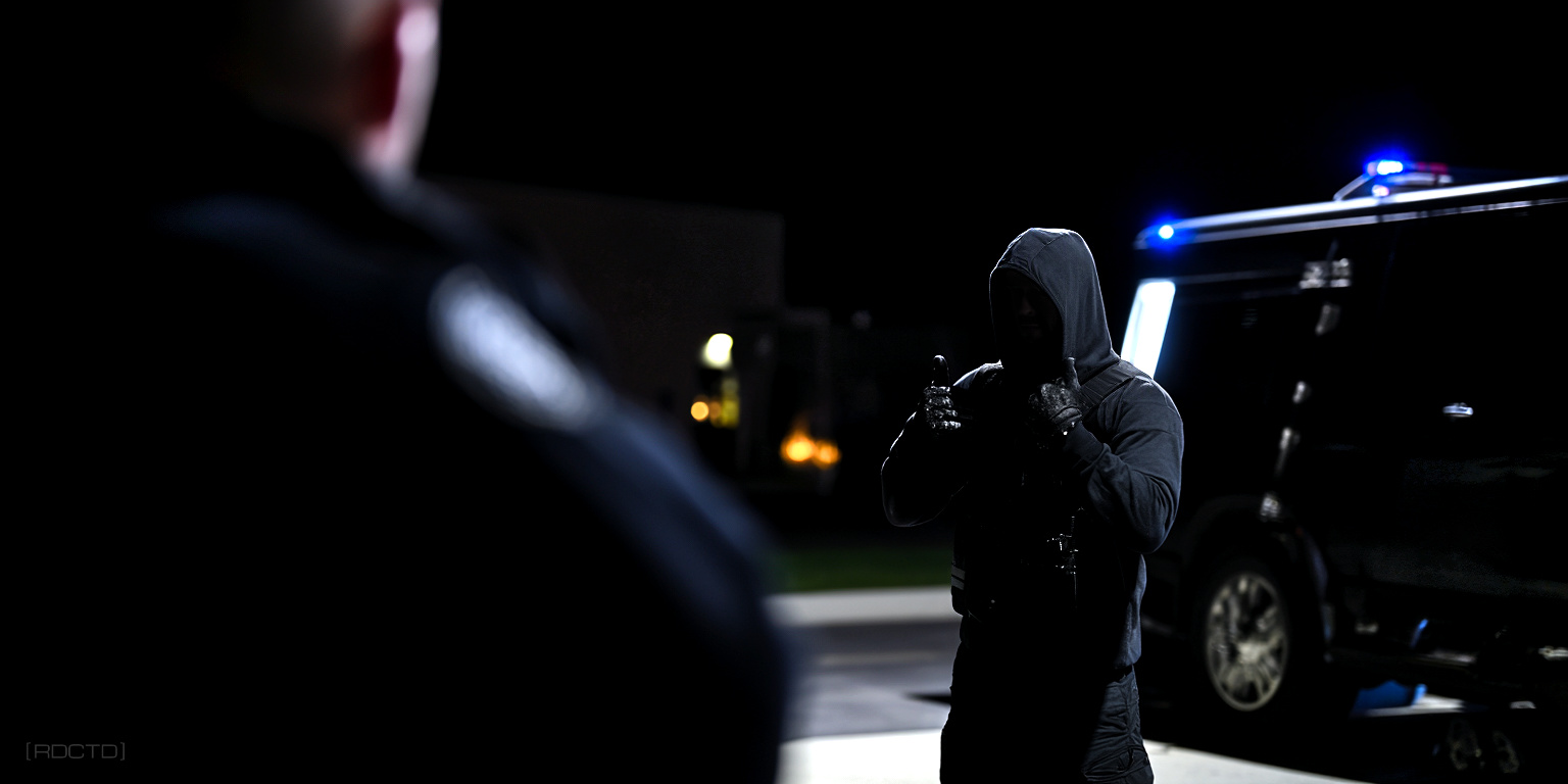 Hostile Mirror Maneuvering - Covert Operative Engaging a Police Officer at an Airport | RDCTD Tradecraft